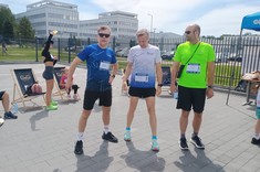 Zdjęcie przedstawia reprezentantów Klubu Biegacza na biegu o Puchar Rektora PRz
